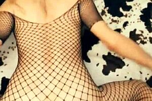 skinny wife with husband's friend in anal fun 😏