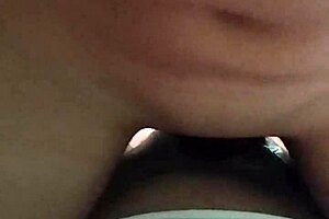 Que rica mamada me pone mi vecina latina con tetas naturales!