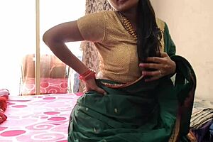 मराठी काकी ने आपला बाजू वाला काका सोबत केली झवाझवि