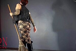 Regina Noir Teases Wet Pussy As Velma Dinkley Witch