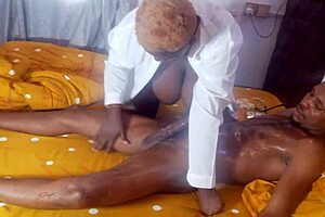 Wet Sarah the bedroom doctor finally encounters patient Harveyxbush in hospital room 306 for an intriguing meeting