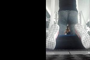 Flaca Rica Empinada En Gimnasio