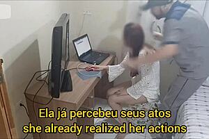 novinha sozinha recebe manutencista tarado