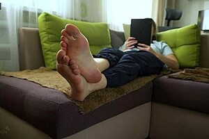 Sexy teen 18+ amateur shows off her bare soles foot fetish