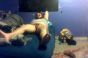 Zdshit jerking off solo in provocative solo session