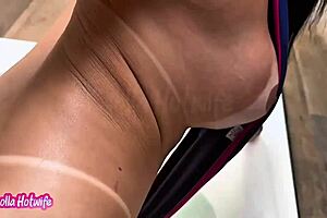 Paolla Hotwife Screams With Pleasure During Quickie