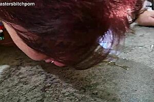 Kiwi milf sub cleans master's spill