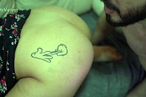 Slut endures two cocks in intense fisting.