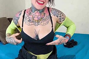 fui em taubaté fazer minha estreia com o carmona safado me fodeu todinha gozei muito?