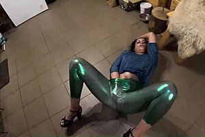 i give deep blowjob and cum play on my shiny cameltoe