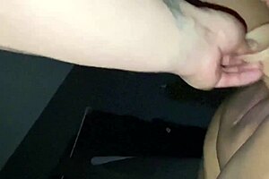 Lee squirting all over dildo