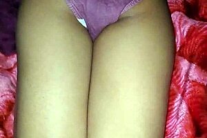 Indian Mommy Licks Pussy Outdoors!