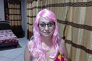 Le Pague A Esta Universitaria Para Que Haga Un Casting Y Tome Leche De Un Desconocido