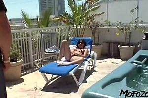 mofozo com - horny amateur gets a big facial