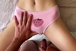 dont penetrate please stepsis rubbing and fucking - oh the moans!