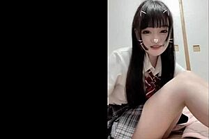 japonesa en traje, wanna see more?