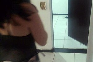 Dona De Casa Reclama Com O Técnico Que O Marido Não Percebeu Sua Lingerie Nova Ela Coloca E Pede A Opinião Do Técnico