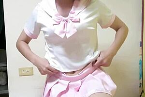 人妖婷璇肛尾巨大假阳具！中国亚洲台湾人妖屁股操玩具性爱