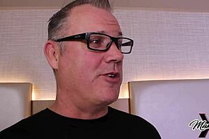 Food delivery guy tommy utah cums hard in maxines mouth during quickie