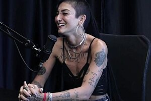 Prefere dominar tem vontade de um gang bang com oito gosta de pau grande e o vídeo que fez com o mário - caroleta roots watch on sheer red