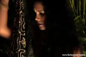 loving bollywood naked babe makes you feel good