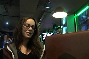 Amateur voyeur exposes upskirt pussy