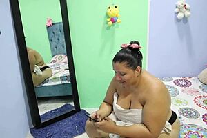 Pizza delivery guy fucks tight pussy.