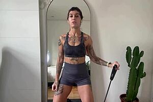 nikatsu leads the warm up and stretch training session for curvy babes