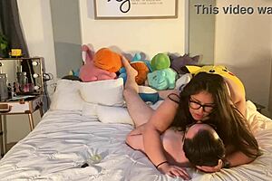 Wet and oily massage for miketheebaker with toes and big tits?