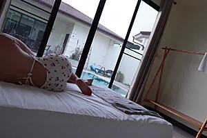 Woke Up With A Stranger In The Same Bed After A Club Night