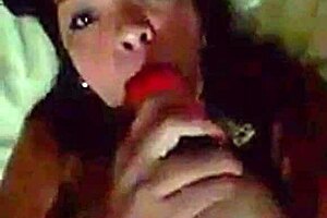 Colombiana with big tits deepthroats so well