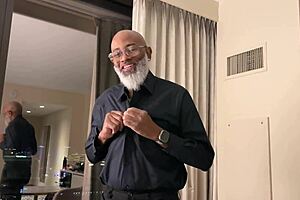 Sex with hot milf after awards show blowjob and cowgirl riding!