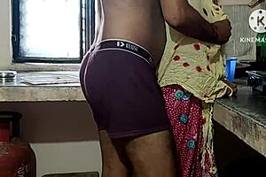 Desi Bhabhi Fucks Hardcore In Kitchen With Banana!