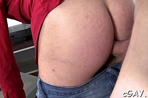 i luv suckin cock in gay sex, its so gud