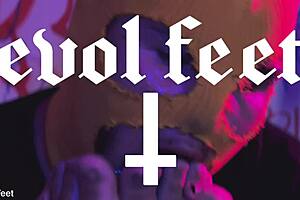 I drip candle wax on your tied feet