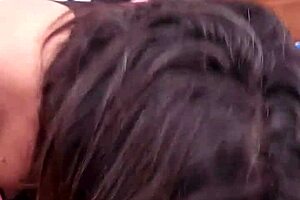 maestra caliente chupandosela a alumno de la facultad 😘