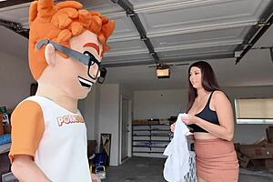 Lola Pearl's garage sale went from browsing to hardcore plowing