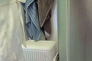 Stepmom helped her son jerk off and cum on her big tits in the bath, I couldn't resist touching her nipples.