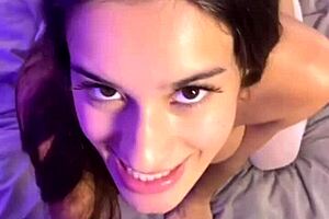 Gozando no pau do safado no pelo com minha buceta e meu cu