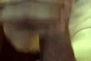 Me masturbo rico en mi habitación 😘