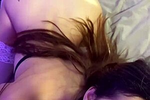 Gozando no pau do safado no pelo com minha buceta e meu cu