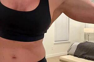 Detailed Showcase Of Muscle Flexing For Fitness Enthusiasts