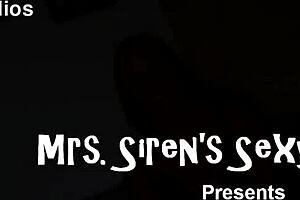 Wife plays with butt plugs in front of strangers