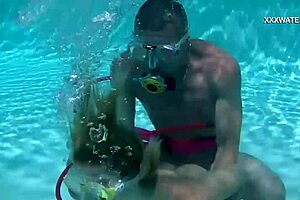 Cum everywhere in pool from blowjobs