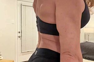 Detailed Showcase Of Muscle Flexing For Fitness Enthusiasts