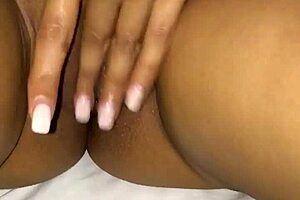 Shaved Pussy Getting Oiled And Wet, Look How It Shines!