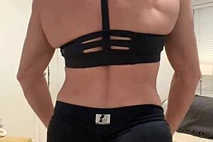 Detailed Showcase Of Muscle Flexing For Fitness Enthusiasts