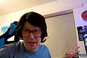 Newbie slut gives head to nerd