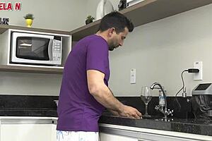 Novinha safadinha em meu primeiro bbc enorme na bucetinha apertada na sua telinha