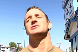 Aziatische hoer grote tieten anaal neuken cumshot